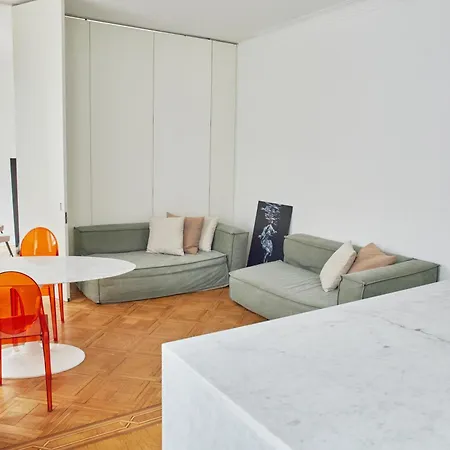 Design - Zona Bocconi Apartman *