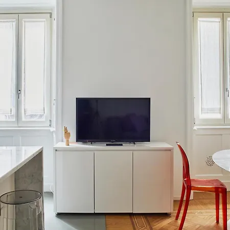 Design - Zona Bocconi Apartment *